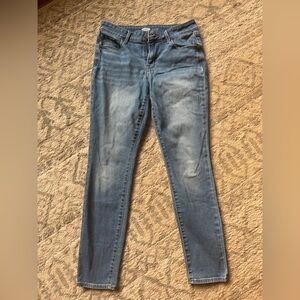 Old Navy Women's Skinny Jeans in Faded Blue